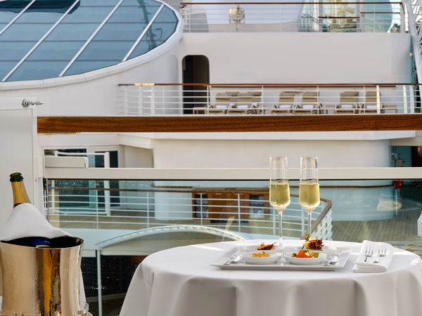 Seabourn Encore Veranda Suite Balcony 2 ©Eric Laignel.jpg